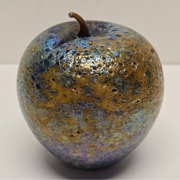 Vintage Orient & Flume Signed Iridescent Textured Glass Apple Paperweight - Picture 13 of 16